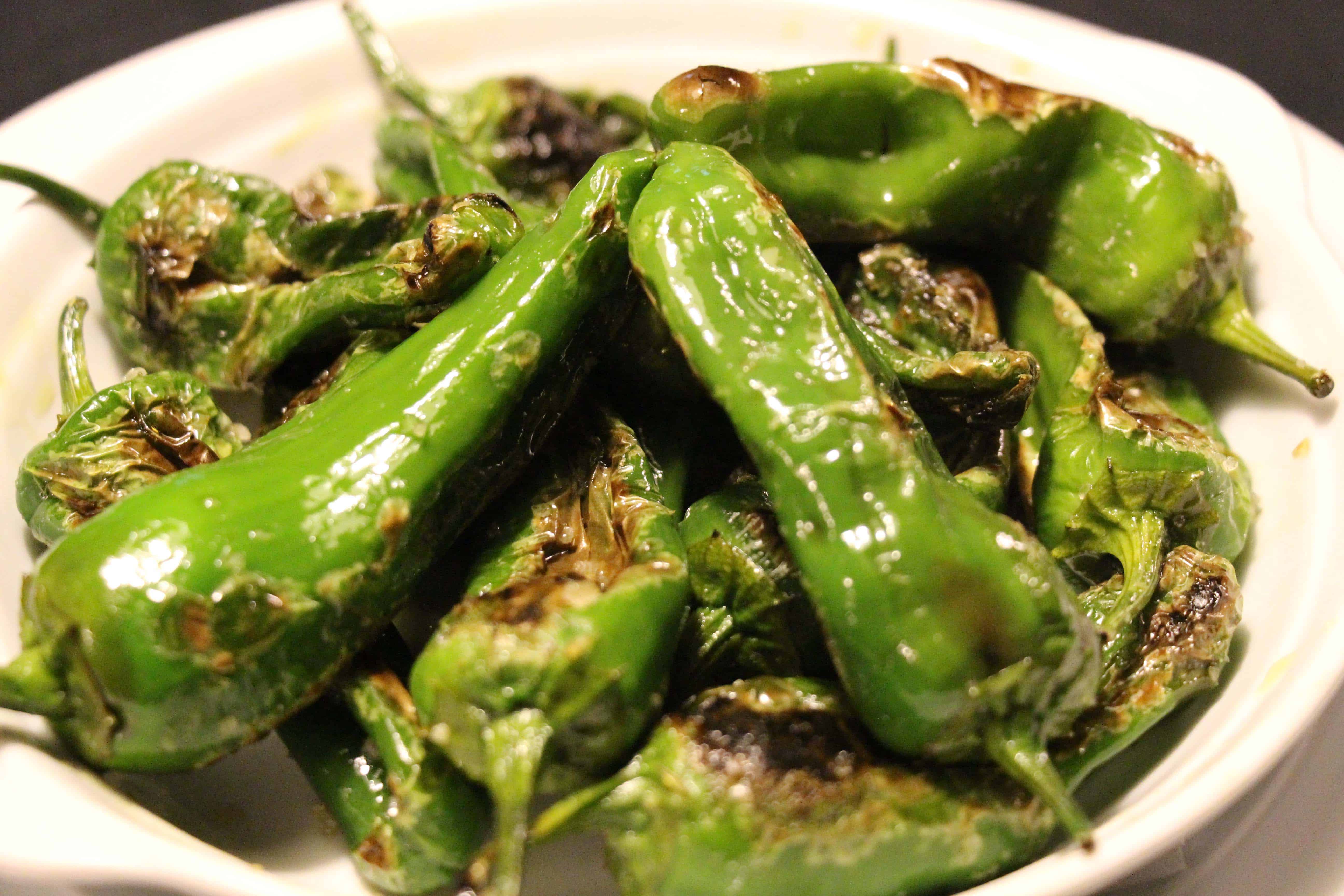 Para petiscar pimentos padrón